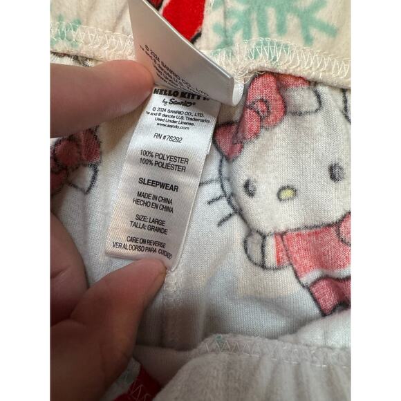 Sanrio Hello Kitty Christmas Snowflakes Sleepwear Pajama Pants HTF - Large - Picture 4 of 4